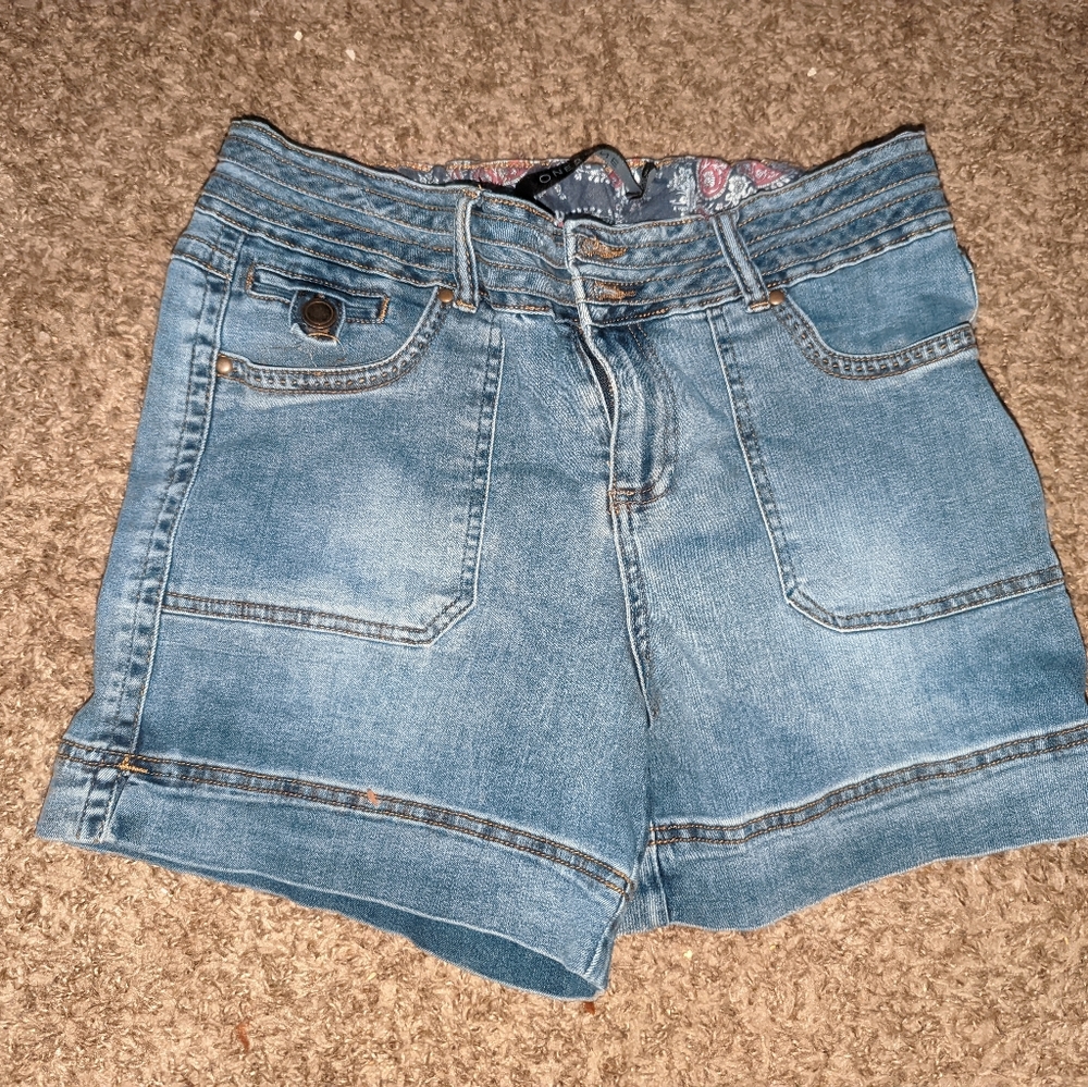 One5one jean shorts size 8